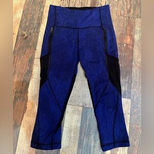 Lululemon Athletica Blue and Black Capri Leggings